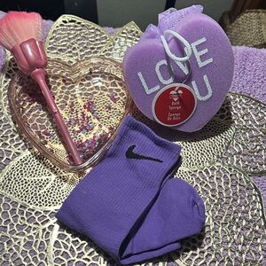 Nike Purple Socks with Pink Bath Set
